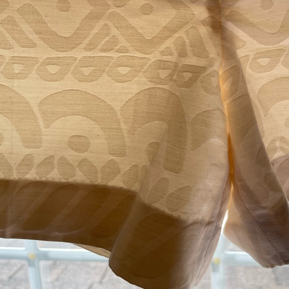 Loft The Riviera Short in a beige tone on tone pattern size 12 EUC - Picture 9 of 10